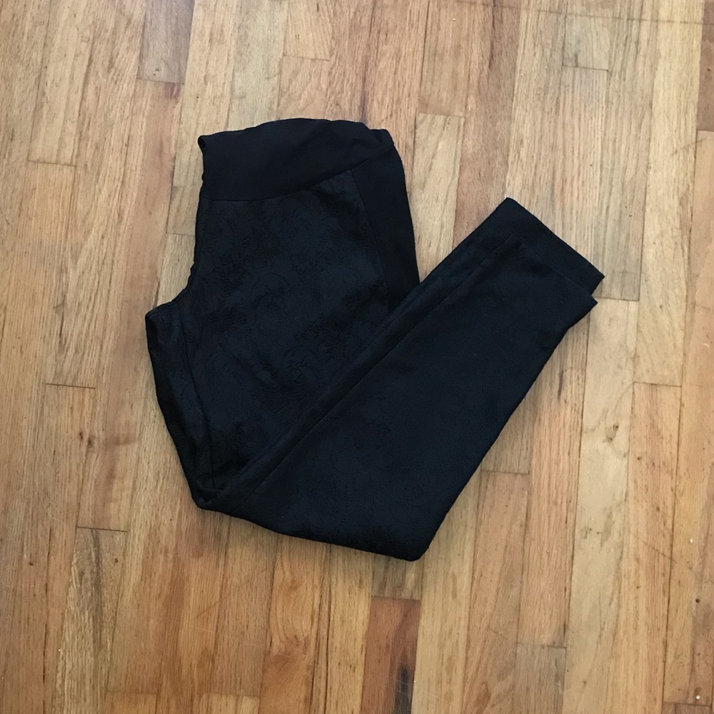 A Pea in a Pod Lace dress pants